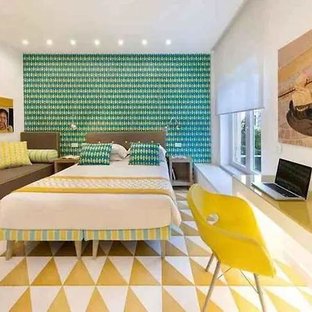 Pensión Casa Dominova De Luxe 2*