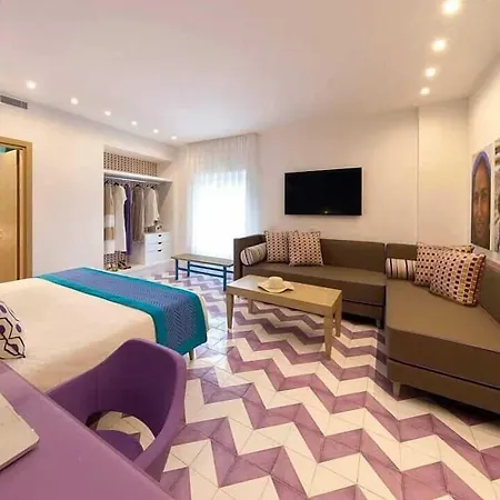 Pensión Casa Dominova De Luxe 2*