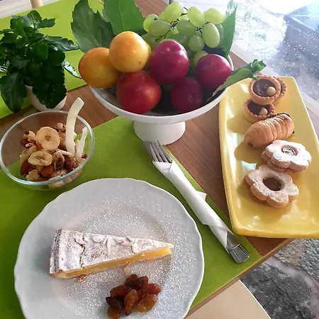 Casa Dominova De Luxe בית הארחה 2*